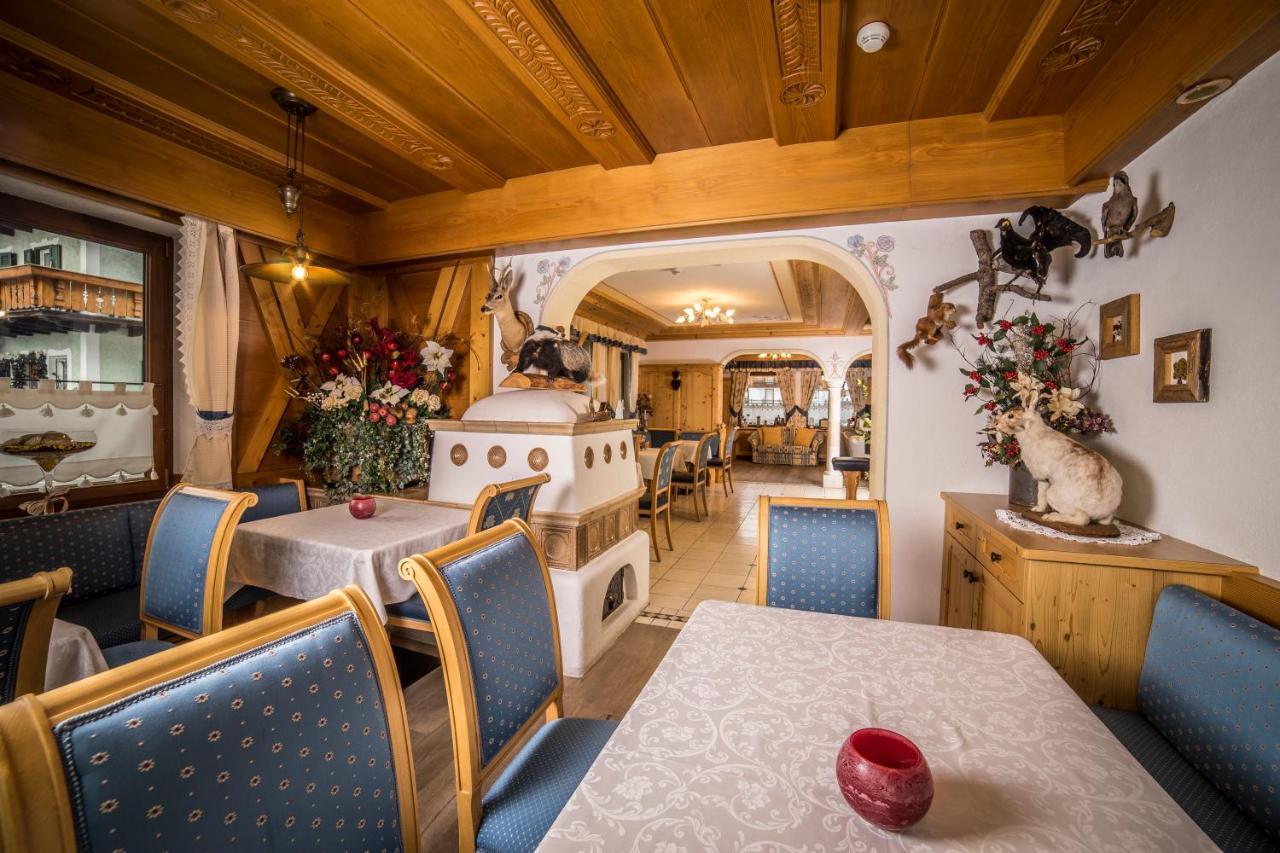 Hotel Arnika Pozza di Fassa Exterior foto